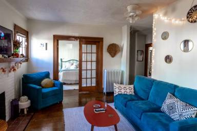 Main picture of 374 Forest Ave