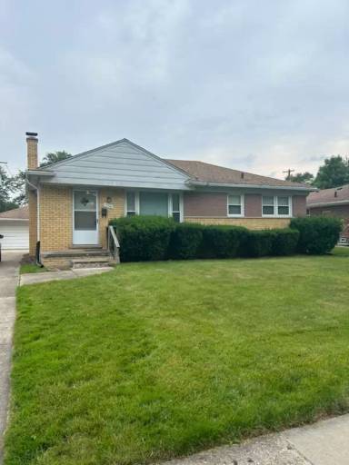 Main picture of 19720 Woodside St