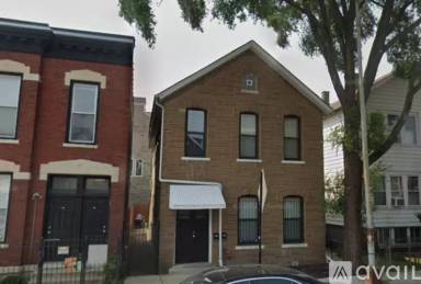 Main picture of 1709 W Augusta Blvd
