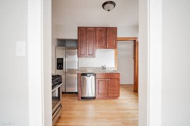 Main picture of 5073-75 N. Wolcott / 1825-35 W. Winona