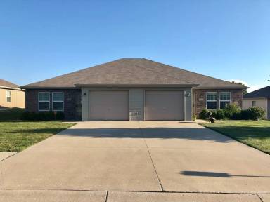Main picture of 116 SE Rock Garden Ln