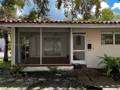 Main picture of 216 Santander Ave