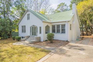 Main picture of 840 Bobbin Mill Rd