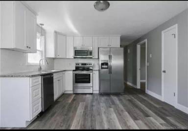 Main picture of 875 Farmington Ave
