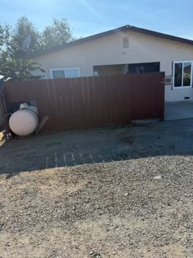 Main picture of 6563 Brentwood Blvd
