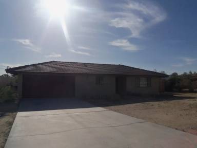 Main picture of 5753 La Luna Ave