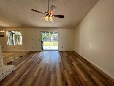 Main picture of 1135 Amberwood Ln