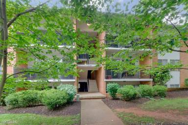 Main picture of 1800 JPA Apartments