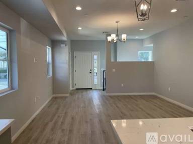 Main picture of 1116 N Monterey St