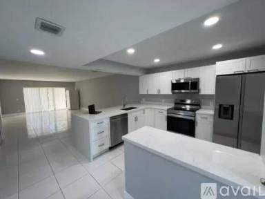 Main picture of 16411 Blatt Blvd