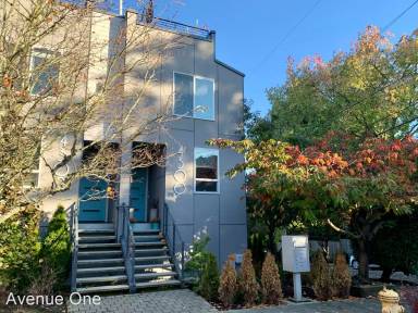 Main picture of 4304 Whitman Ave N