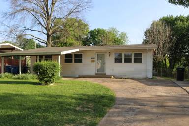 Main picture of 10816 Cavan Dr