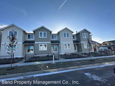 Main picture of 3005 NE Red Jasper Pl