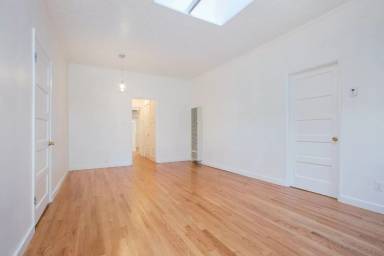 Main picture of 5846 1/2 Harold Way