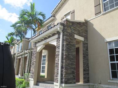 Main picture of Kendall Commons Townhomes