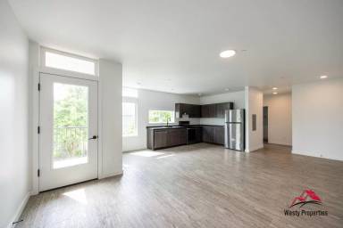 Main picture of 4647 SE 40th Ave