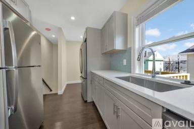 Main picture of 43 Wright Ave