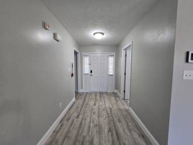Main picture of 362 Broad Dr