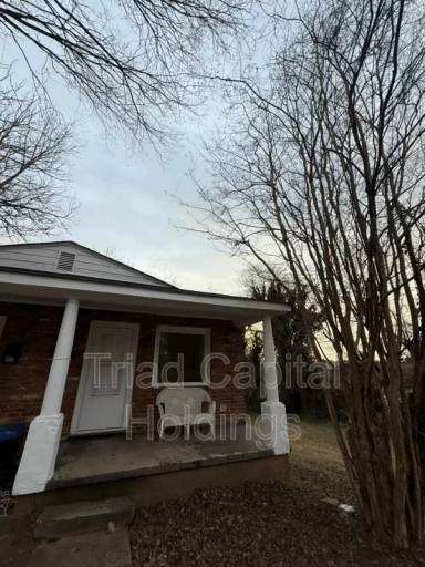 Main picture of 720 Alexander St