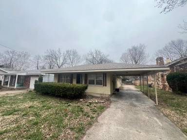 Main picture of 1515 E University St