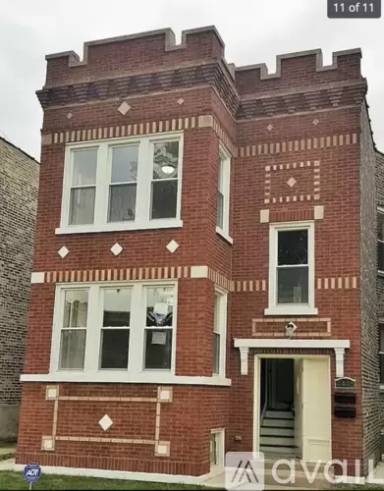 Main picture of 4446 S Sawyer Ave