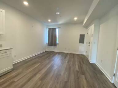 Main picture of 2020 N 22nd St