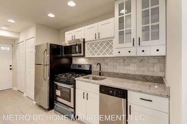 Main picture of 1268 16th St NE