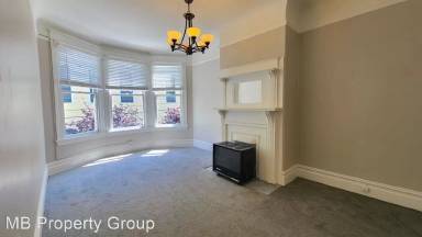 Main picture of 132 Clinton Park