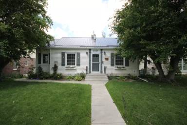 Main picture of 2523 4th Ave N