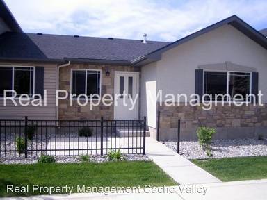 Main picture of 475 W 1465 N