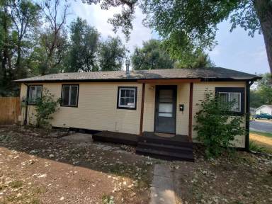 Main picture of 1209 Maple St