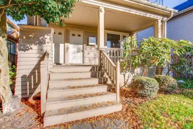 Main picture of 5216 15th Ave NE