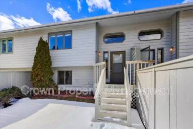 Main picture of 350 Ponderosa St