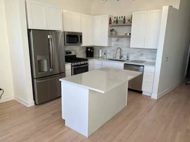 Main picture of 1301 W Madison St Apartments