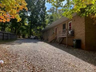 Main picture of 963 Redwood Dr