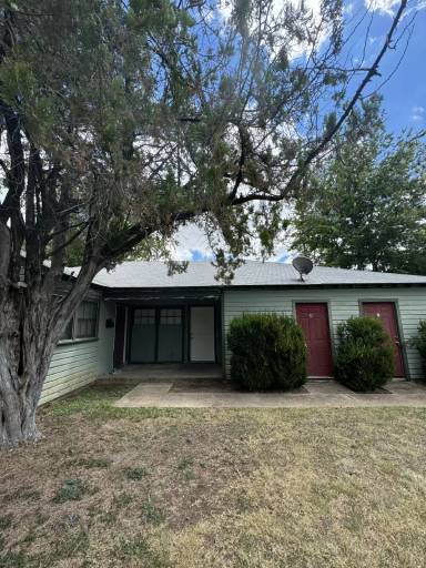 Main picture of 1807 Poage Ave