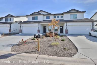 Main picture of 215 S 98th Way