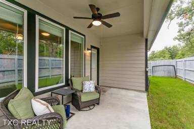 Main picture of 5737 Cerrillos Dr