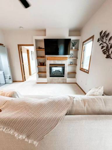 Main picture of 410 Harness Way