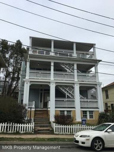 Main picture of 111 Highland Ave SW