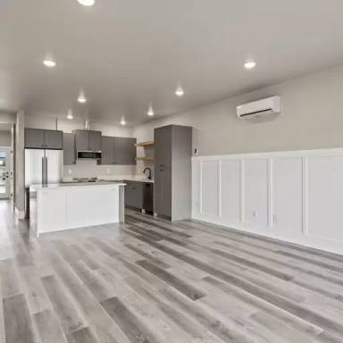 Main picture of 761 Georgia St