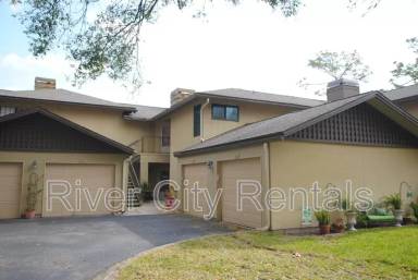 Main picture of Lakecrest Condominium