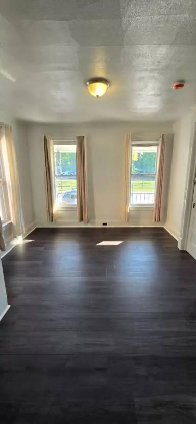 Main picture of 623 Nott St