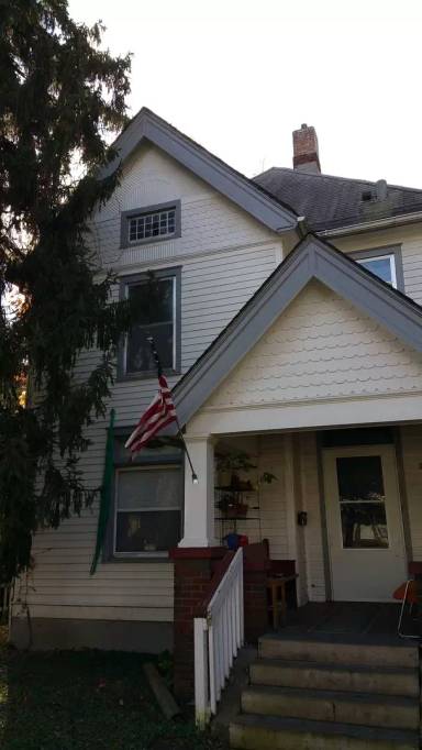 Main picture of 217 E Davenport St