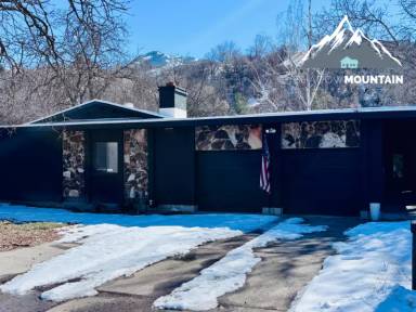 Main picture of 1078 Sumac Dr