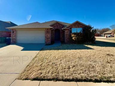 Main picture of 5601 Sanderling Rd