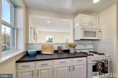 Main picture of 9412 52nd Ave