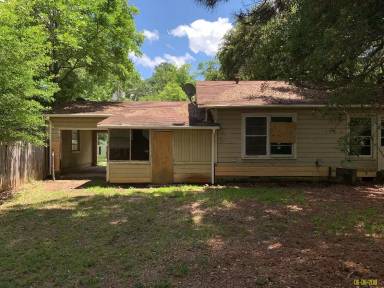 Main picture of 507 Colonial Dr