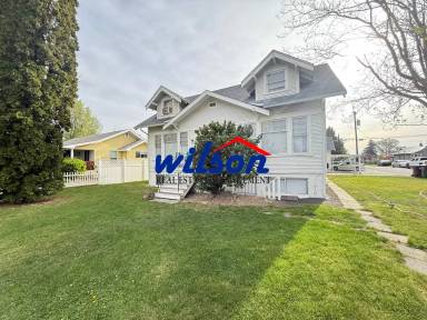 Main picture of 1009 S 11th Ave