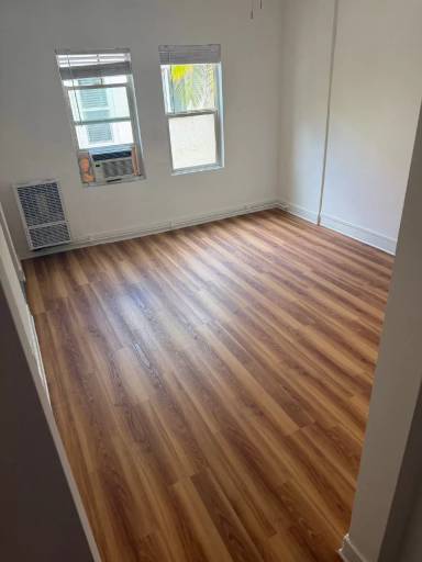 Main picture of 4537 Fountain Ave